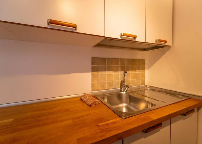 Salita Monastero 1 *